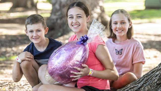 PHOTOS: Kids out in force for Queens Park scavenger hunt