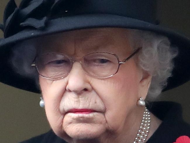 LONDON, ENGLAND - NOVEMBER 08: Queen Elizabeth II looks on during the Service of Remembrance at the Cenotaph at The Cenotaph on November 08, 2020 in London, England. Remembrance Sunday services are still able to go ahead despite the covid-19 measures in place across the various nations of the UK. Each country has issued guidelines to ensure the safety of those taking part. (Photo by Chris Jackson/Getty Images)