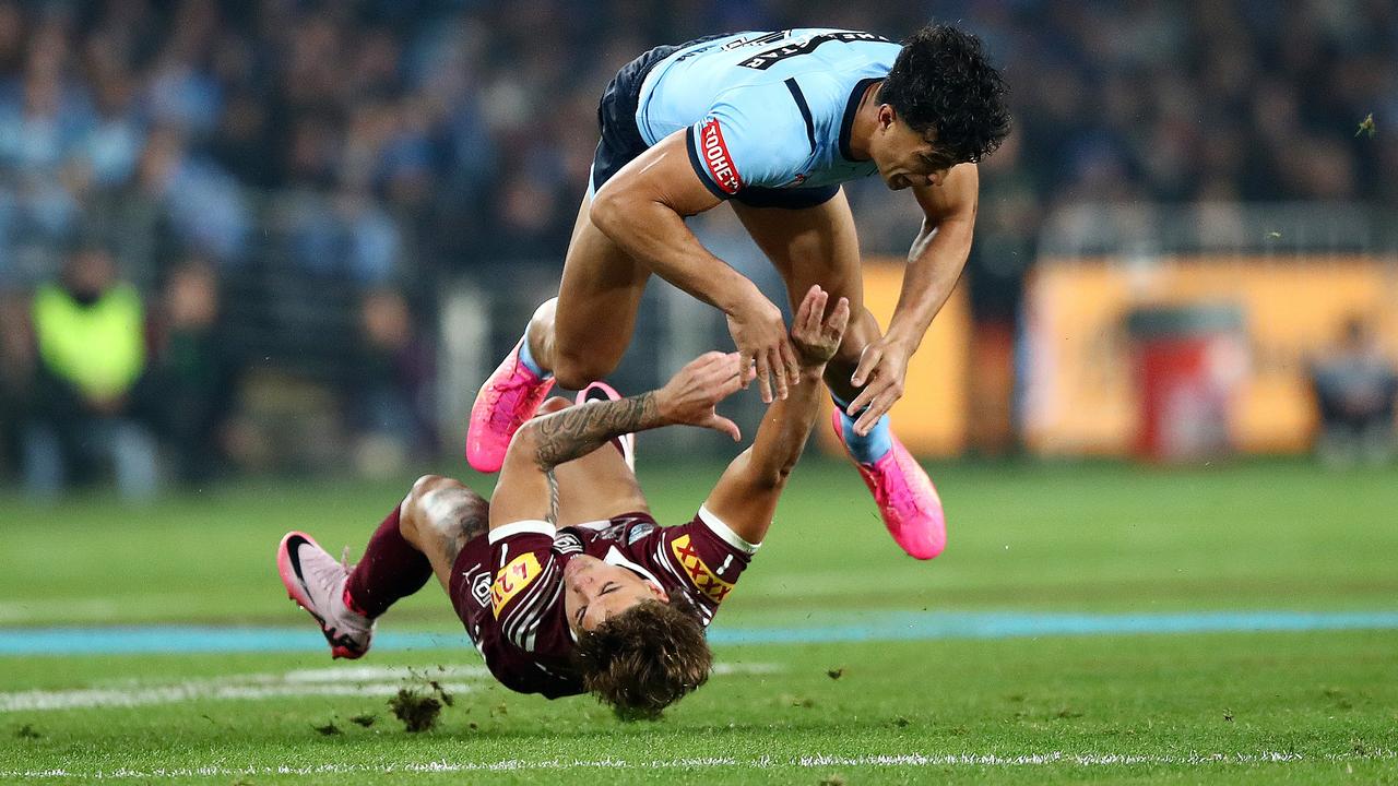 Joseph Suaali’i clobbers Reece Walsh. Picture NRL Photos