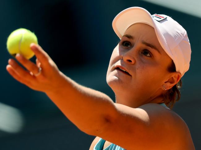 MADRID, SPAIN - MAY 06: Ashleigh Barty of Australia serves during her third round match against Paula Badosa of Spain during day eight of the Mutua Madrid Open at La Caja Magica on May 06, 2021 in Madrid, Spain. (Photo by Clive Brunskill/Getty Images)