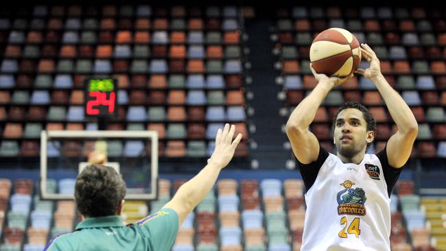 Townsville Crocodiles trained at the Townsville Entertainment Centre as they look to get their second win in a row. Michael Cedar.