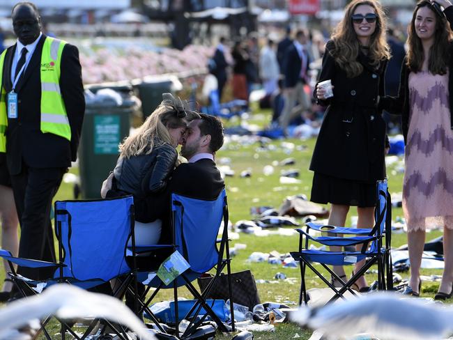 Melbourne Cup 2017 Drunken Antics Begin At Flemington Photos The Advertiser