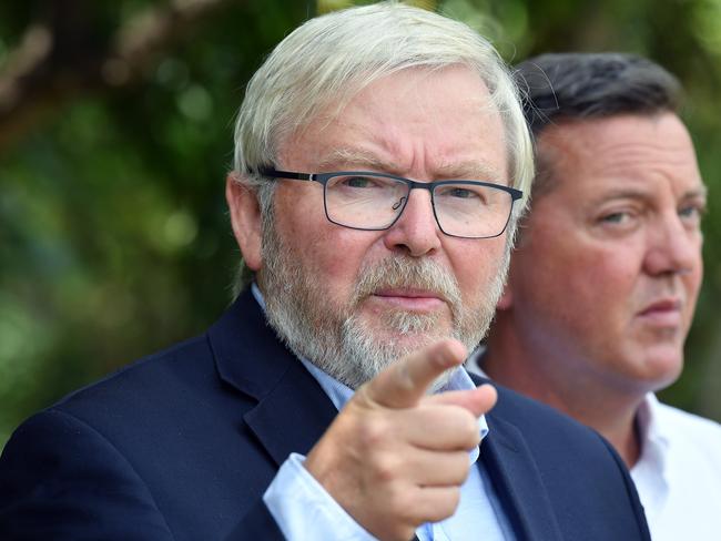 Robert Skelton with former Prime Minster of Australian Kevin Rudd, at press conference, Nambour. Picture, Patrick Woods.