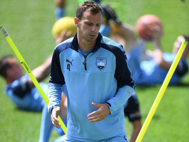 Sydney FC's Alex Wilkinson training at Allianz Stadium in Sydney, Friday, October 13, 2017. Sydney FC take on Wellington Phoenix this Sunday in round 2 of the Hyundai A-League at Allianz Stadium. (AAP Image/Dean Lewins) NO ARCHIVING, EDITORIAL USE ONLY