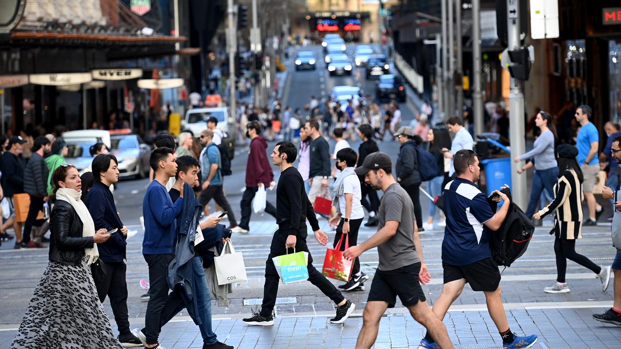 The CFMEU is calling for a statutory definition of an employee, which could give casual workers the right to seek permanency after a period of time. Picture: NCA NewsWire / Jeremy Piper