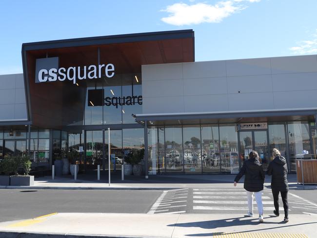 MELBOURNE, AUSTRALIA - NewsWire Photos, AUGUST 10, 2021. CS Square shopping centre in Caroline Springs is listed as a COVID exposure site: NCA NewsWire / David Crosling