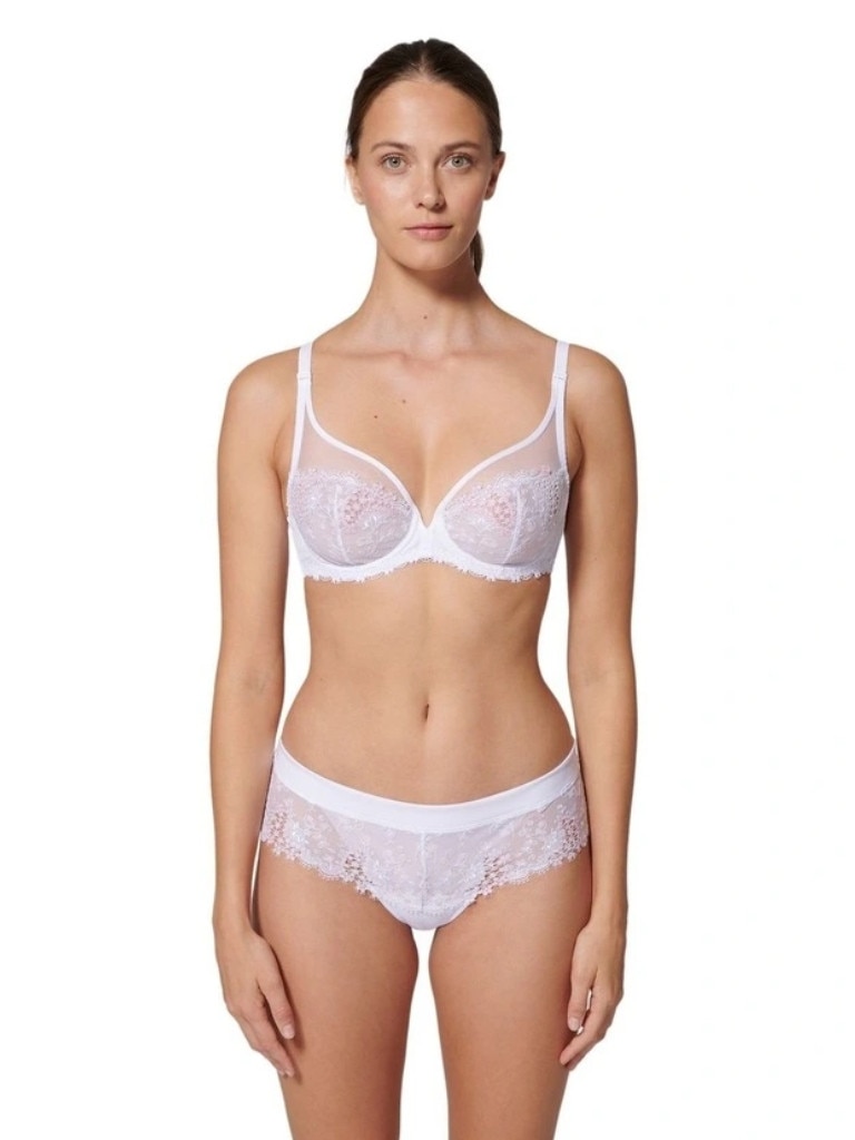 Marks and Spencer Women's Sumptuously Soft Under Wired Lace Trim Padded  Full Cup T-Shirt Bra, White, 32A at  Women's Clothing store