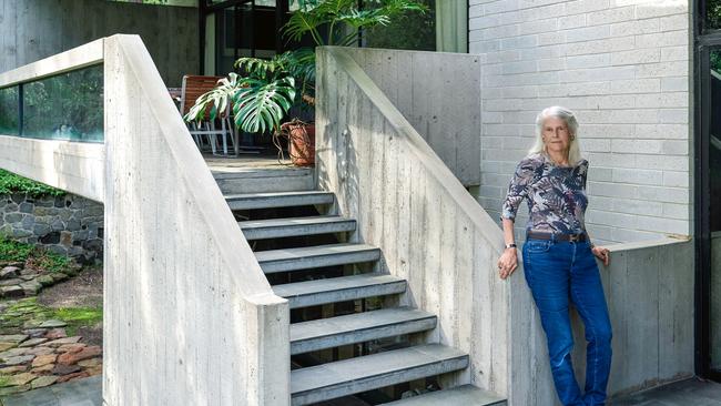 EMBARGO FOR WISH MAGAZINE. 07 MARCH 2025. Penelope Seidler in the leafy surrounds of her home in Sydneys Killara, from new book, Collecting: living with art, which offers a glimpse into the homes of some Australias most fascinating collectors. Photo: Dave Wheeler