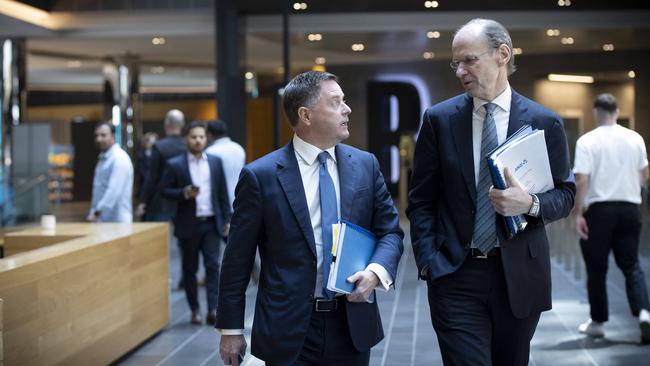 ANZ CEO Shayne Elliott, right, and head of institutional banking, Mark Whelan, at the bank’s annual results presentation. Picture: Arsineh Houspian.