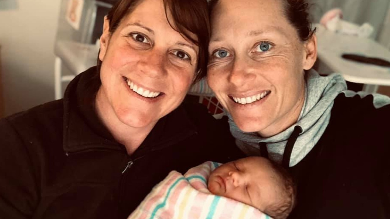 Australian Tennis player Sam Stosur and partner Liz have announced the birth of their child on Facebook.