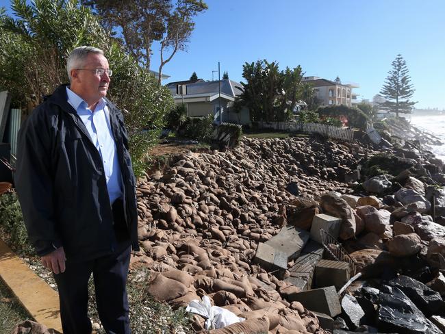 Wakerhurst MP Brad Hazzard inspects Collaroy homes along Pittwater Rd. Picture: Toby Zerna.