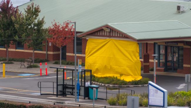 The North West Regional Hospital is seen closed in Burnie, Tasmania, Tuesday, April 14, 2020. (AAP Image/Simon Sturzaker)