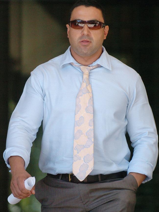 Angelo Pandeli outside Downing Centre Local Court in Sydney in 2006. Picture: News Corp