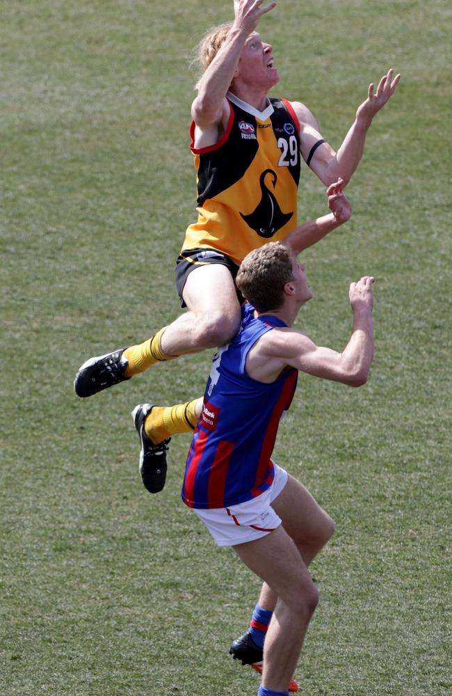 Bailey Williams flying for the Stingrays in the grand final.