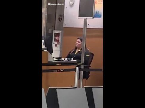 Dad asks airport crew to keep him separate from his family on flight
