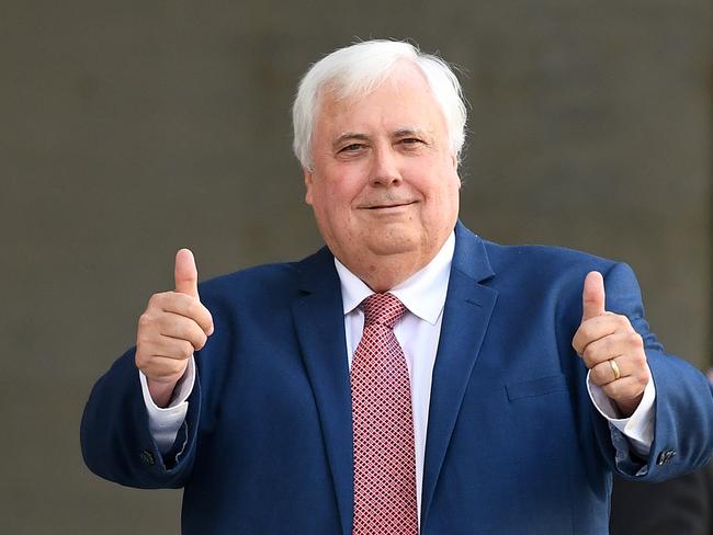 Businessman Clive Palmer gestures as he leaves the Supreme Court in Brisbane, Friday, October 26, 2018. Mr Palmer is trying to stop a second judge from hearing his legal battle with the liquidators of his collapsed Queensland Nickel business. (AAP Image/Dan Peled) NO ARCHIVING
