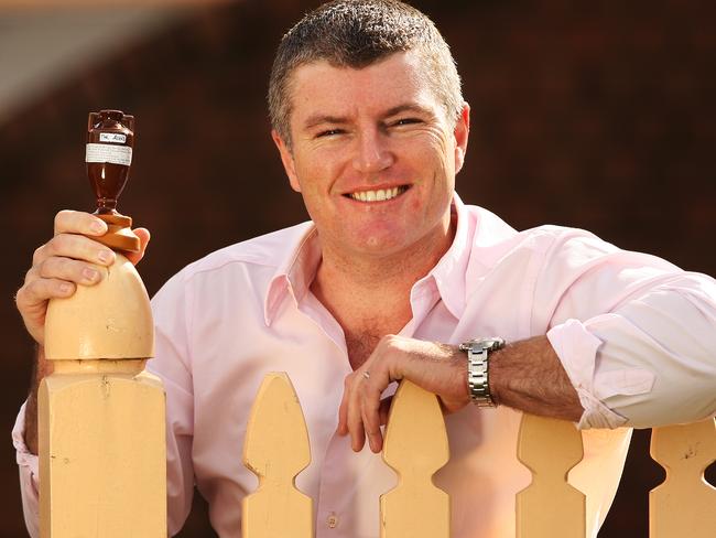 Stuart MacGill with a replica Ashes urn. He will be part of the commentary team for SBS for the 2009 Ashes Tour.