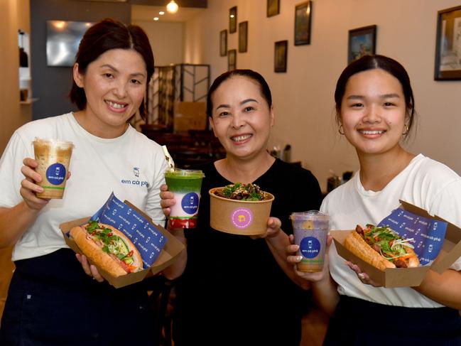 Em Caphe - TASTE. Kim Nquyen with mother Kim Chi Bui and daughter Alyssa. Picture: Evan Morgan