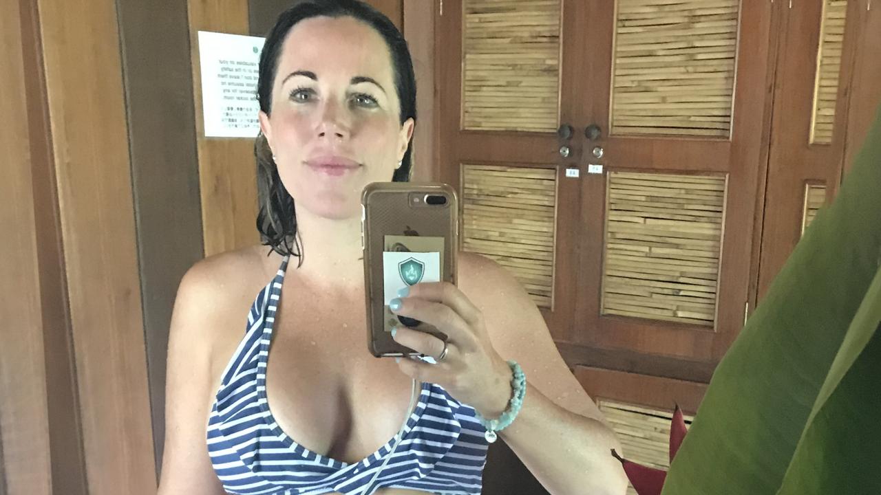 Blogger celebrates breast implant removal with warning: 'Grass isn't always  green with bigger boobs