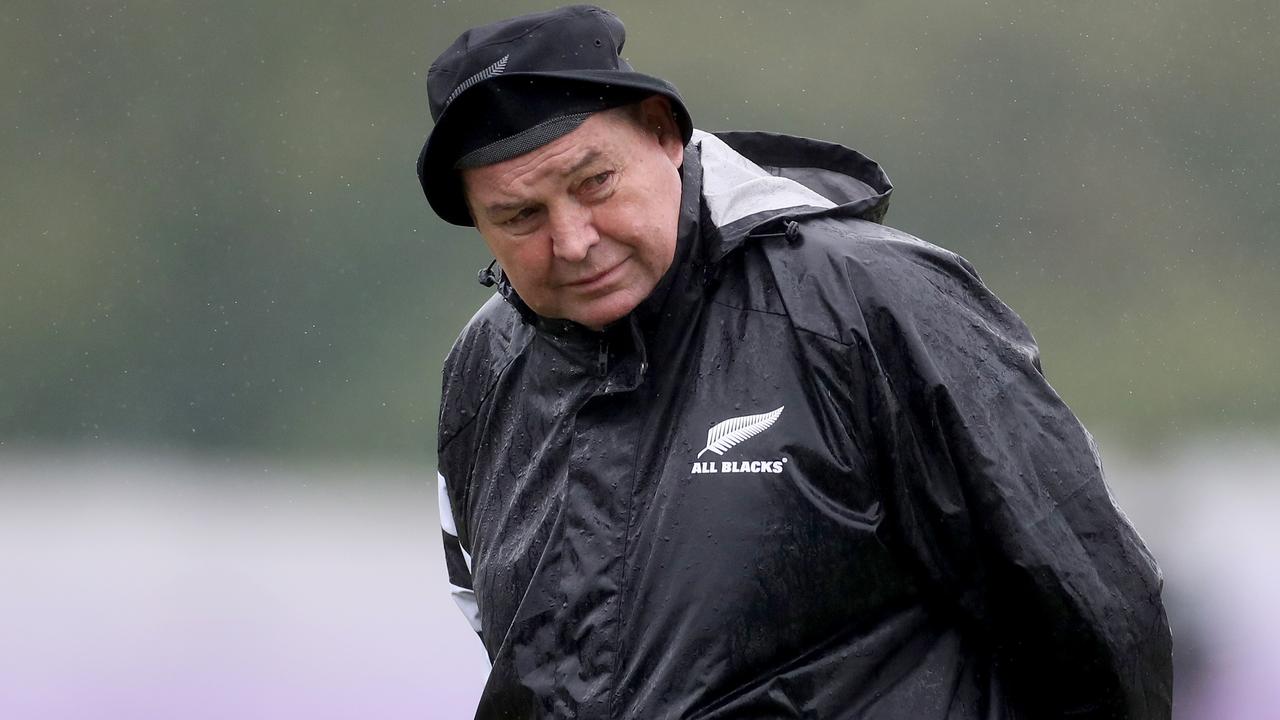 Steve Hansen has called on the Six Nations to stop serving their own interests.