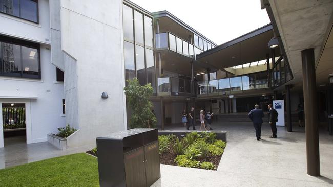 First day at Fortitude Valley State Secondary College. 585 St Paul's Terrace and Brookes St, Fortitude Valley, Brisbane, 28th of January 2020. (AAP Image/Attila Csaszar)