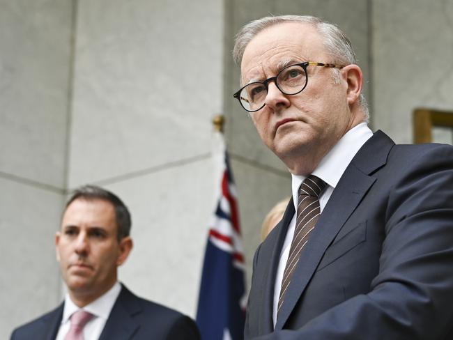 CANBERRA, AUSTRALIA  - NewsWire Photos - November 29, 2024:  Prime Minister Anthony Albanese, Federal Treasurer Jim Chalmers and Senator Katy Gallagher hold a press conference at Parliament House in Canberra. Picture: NewsWire / Martin Ollman