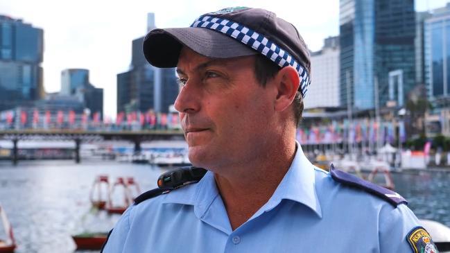 Hero Cop Arun Trevitt wins a Pride of Australia Award for bravery