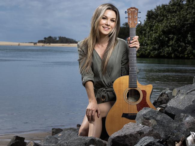 Caitlyn Shadbolt at Maroochydore ahead of her new single being released. Photo - Lachie Millard