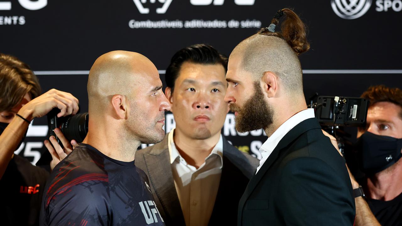 Glover Teixeira and Jiri Prochazka will face off for the light heavyweight championship at UFC 275. (Photo by Yong Teck Lim/Getty Images)