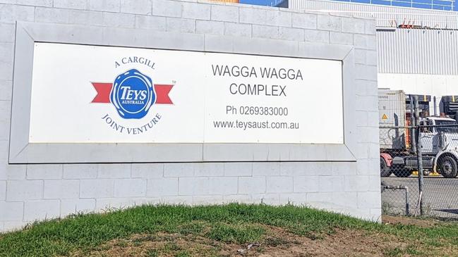 Teys Australia Wagga has been accused of shutting down employees’ concerns about measures to combat the coronavirus.