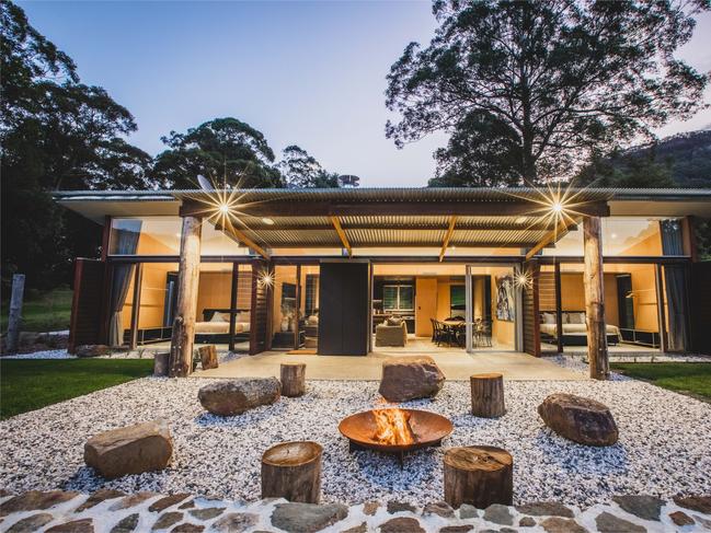 EMBARGO FOR TWAM 3 OCT 2020, Barranca Luxury villas, Kangaroo Valley Pic : supplied