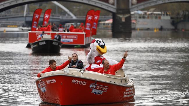 The Swans on the Yarra River as part of the AFL Grand Final parade in Melbourne on September 23, 2022. Photo by Phil Hillyard