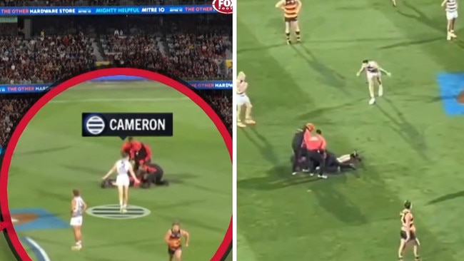 Jeremy Cameron called holding the ball on the streaker.