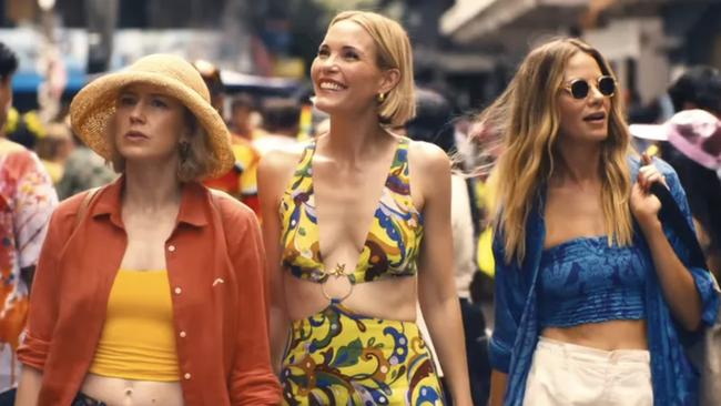 Carrie Coon, Leslie Bibb and Michelle Monaghan are old friends reunited in season 3 The White Lotus. Photo: HBO and Warner Bros.