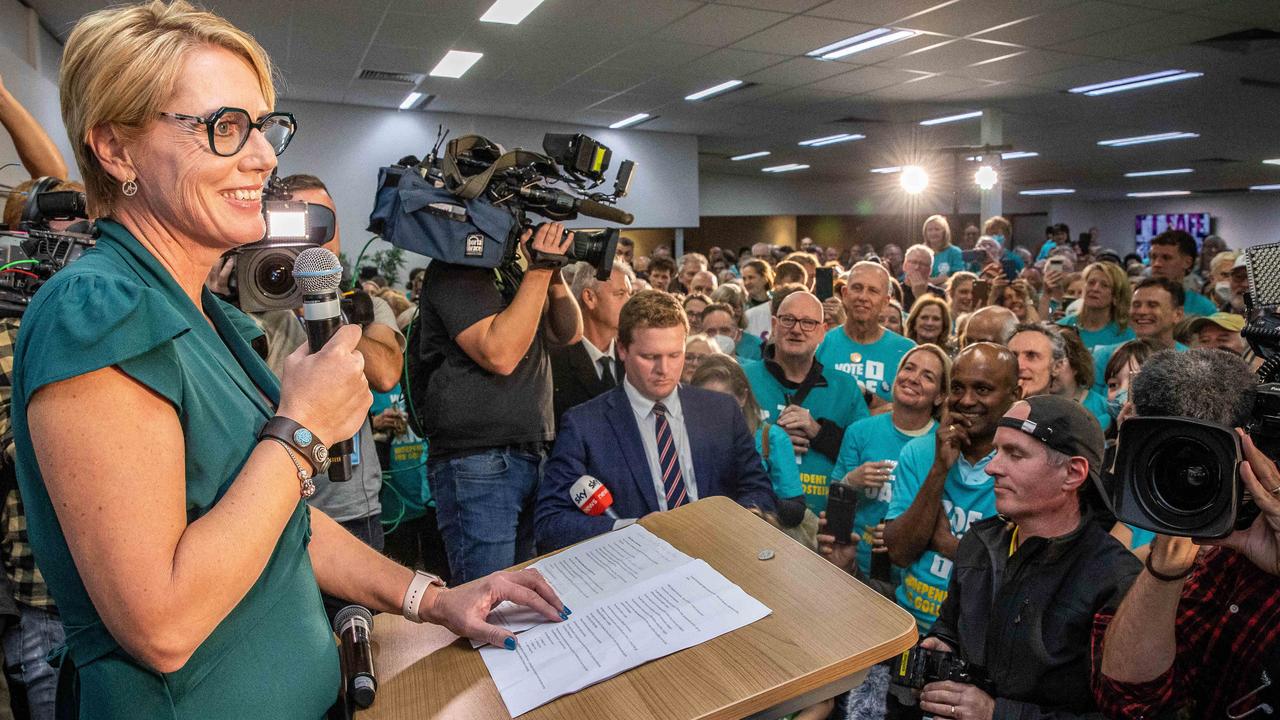 Zoe Daniel addressing her supporters at her victory party. Picture: Jake Nowakowski