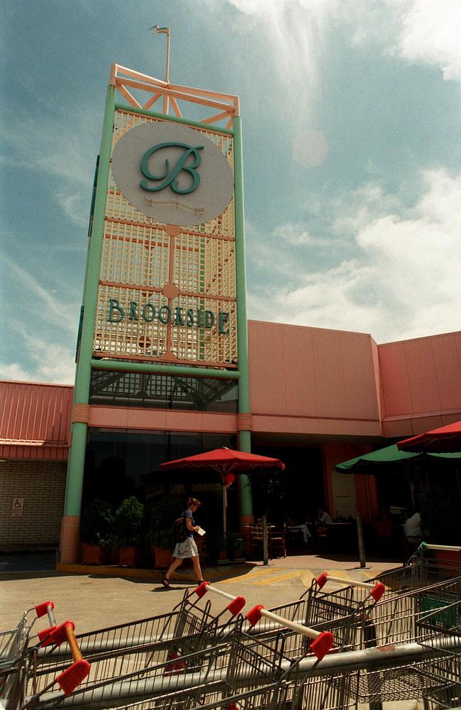 Outside Brookside shopping centre in 1997. Picture: Suzanna Clarke