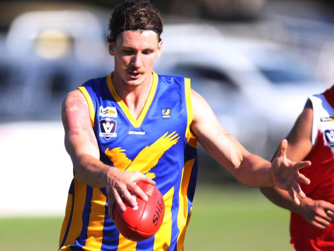 Nepean FL: Somerville v Red Hill at Somerville Recreation Reserve. Ex-Carlton player Andrejs Everitt playing for Somerville. Picture: Brendan Francis