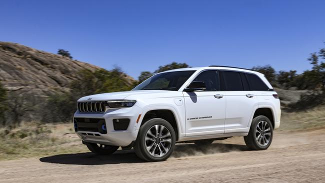 Jeep will have plug-in hybrid version of its Grand Cherokee.