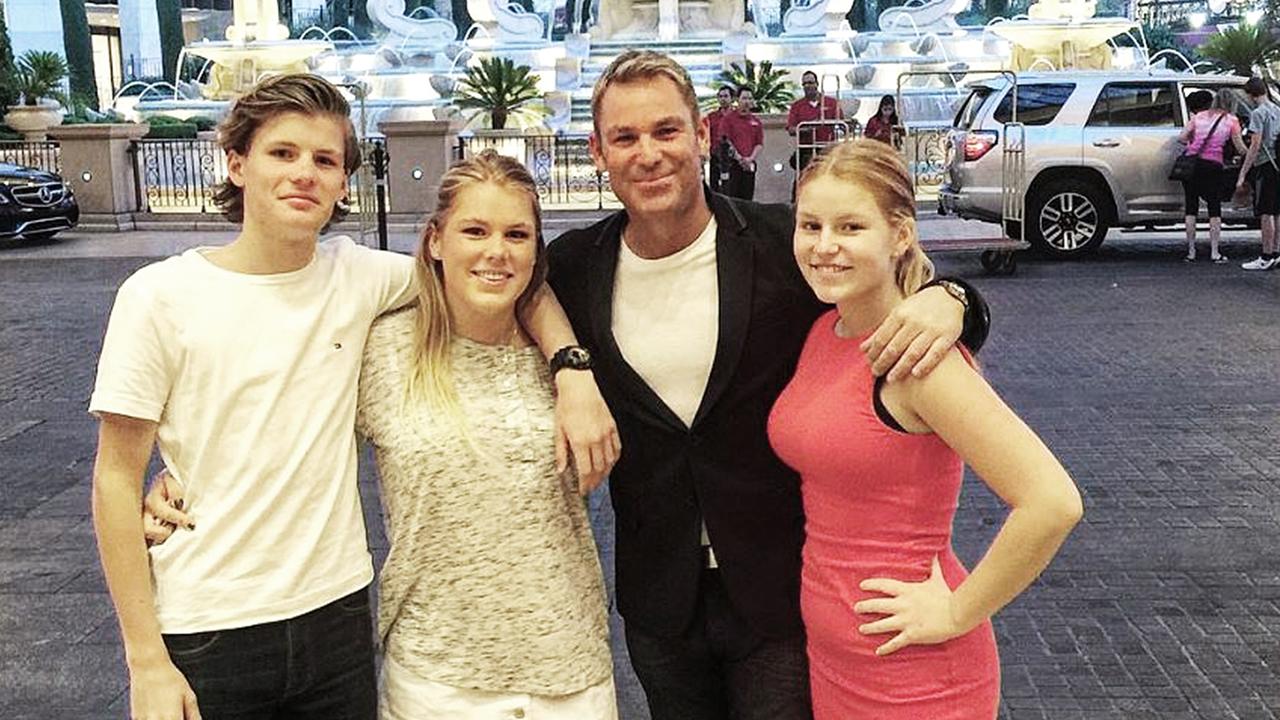 Shane Warne in Las Vegas with his kids Jackson, Summer and Brooke.