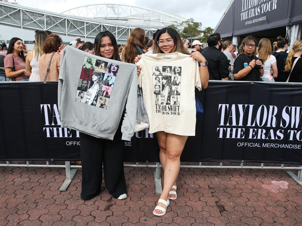 Taylor Swift fans are seen lining up for hours to get merchandise before the concert. Picture: NCA NewsWire / Gaye Gerard