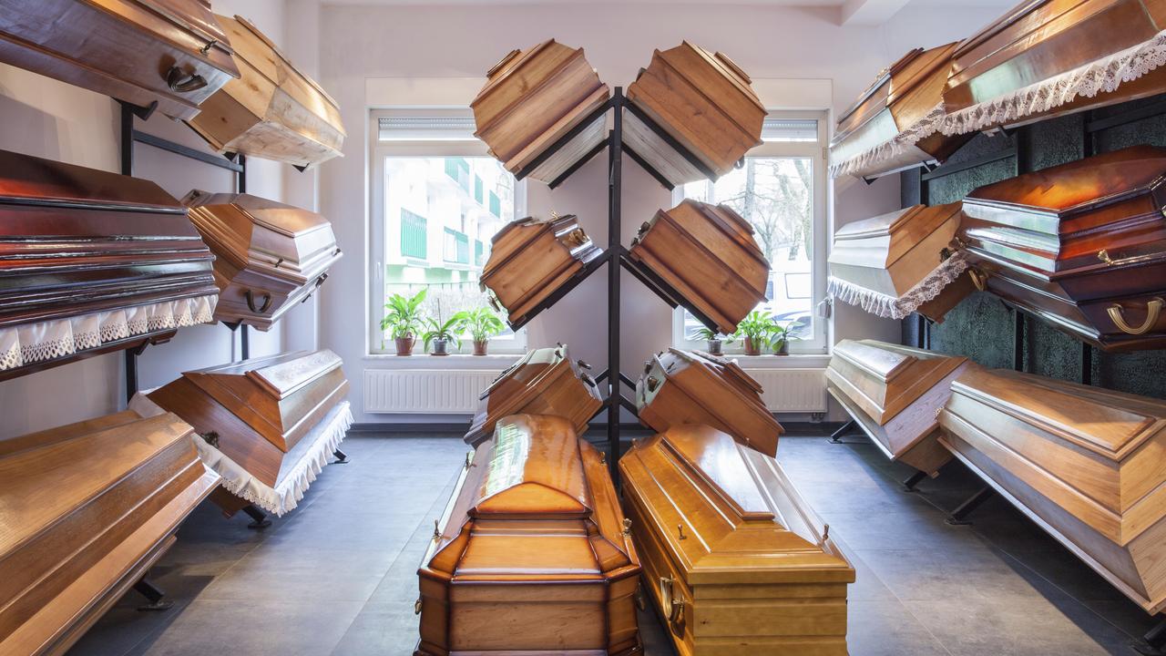 Victorian funeral homes to be forced to publicly list prices | Herald Sun