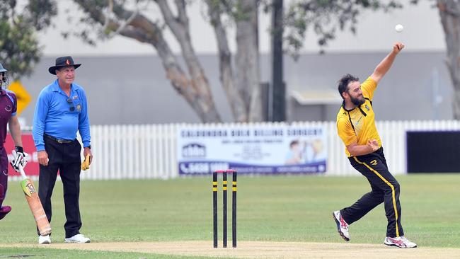 Caloundra’s Jack Cockram bowls. Picture: John McCutcheon