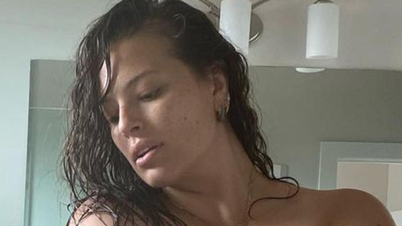 Ashley Graham has wowed fans with her latest selfie. Picture: Instagram.