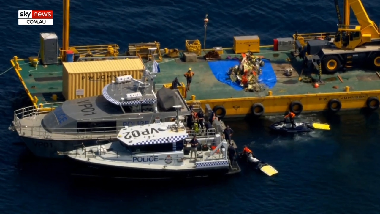 Wreck from deadly plane crash in Victoria's Port Phillip Bay recovered