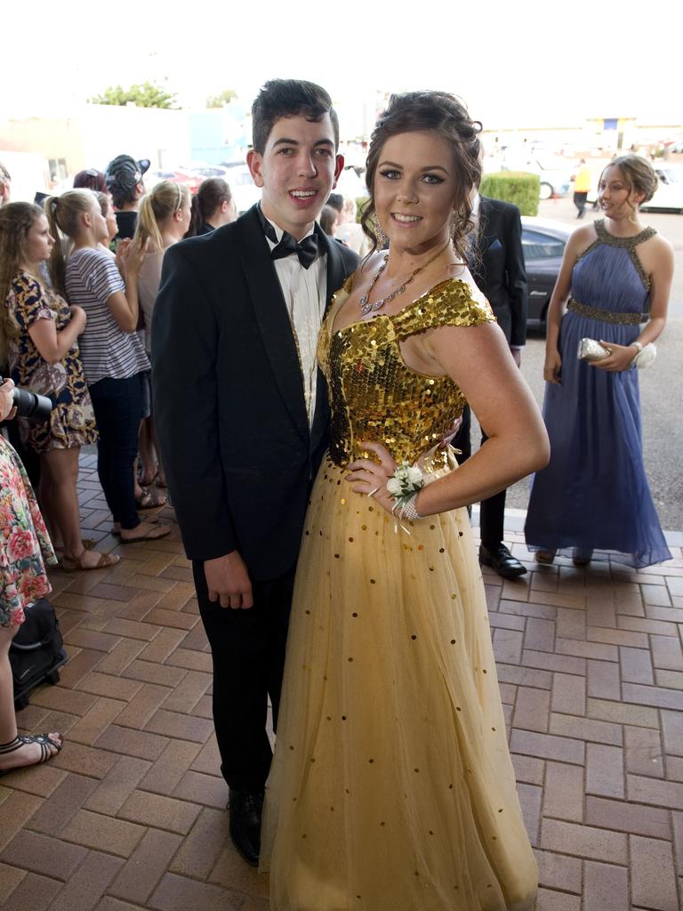 SEO:Toowoomba school formal photos: Downlands, St Joseph’s class of ...