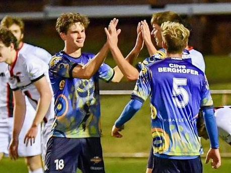 Jack DeBortoli Celebrates with Thunder teammates. Picture: SWQ Thunder