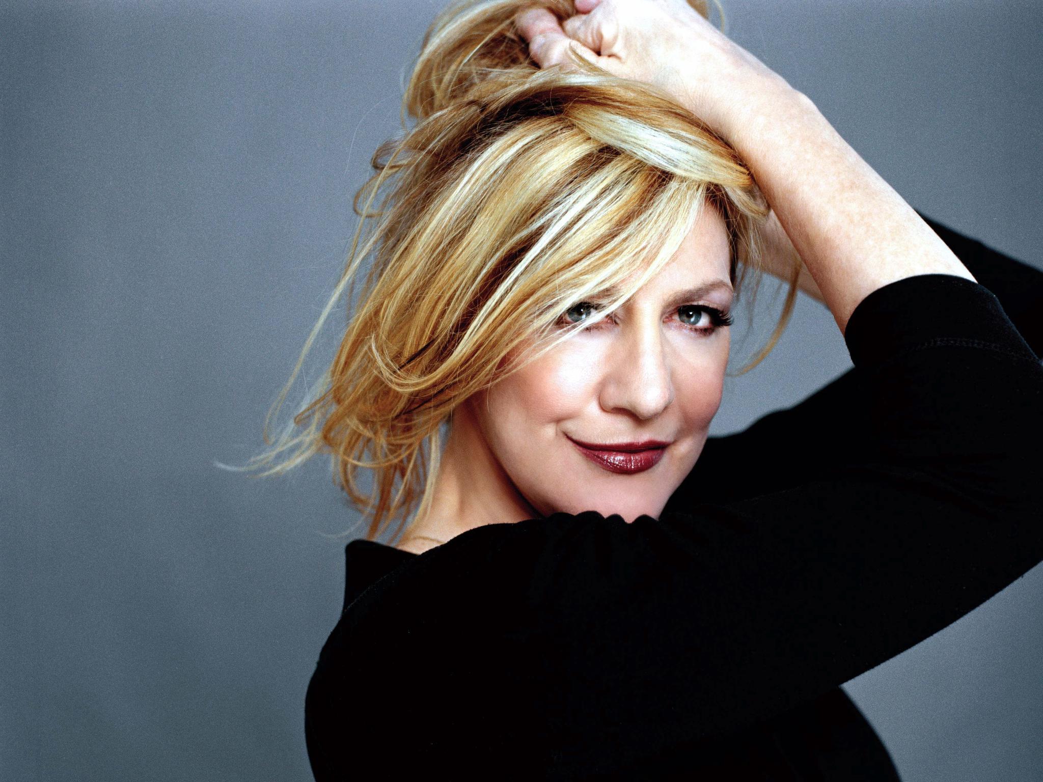 Australian soul singer Renee Geyer dies aged 69 following hip surgery | The Australian