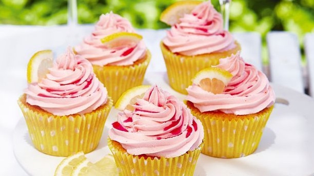 Pink lemonade cupcakes – yes please!