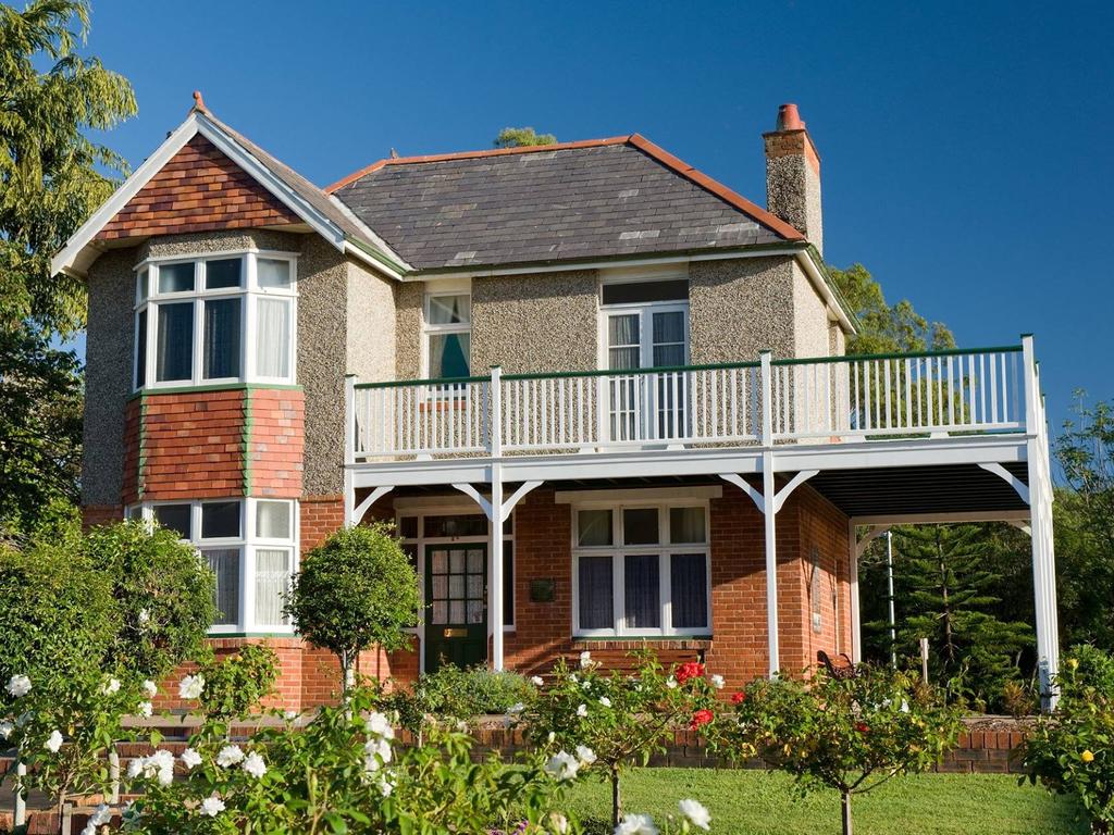 Hinkler House is now a star attraction at the Bundaberg Botanical Gardens, offering visitors a unique insight into living in the early 20th century.