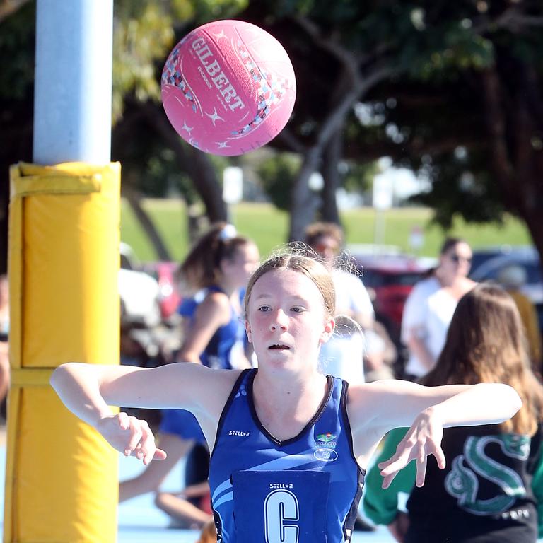 Netball at Runaway bay. Photo of Senior Intermediate Div 2 matches. Photo by Richard Gosling